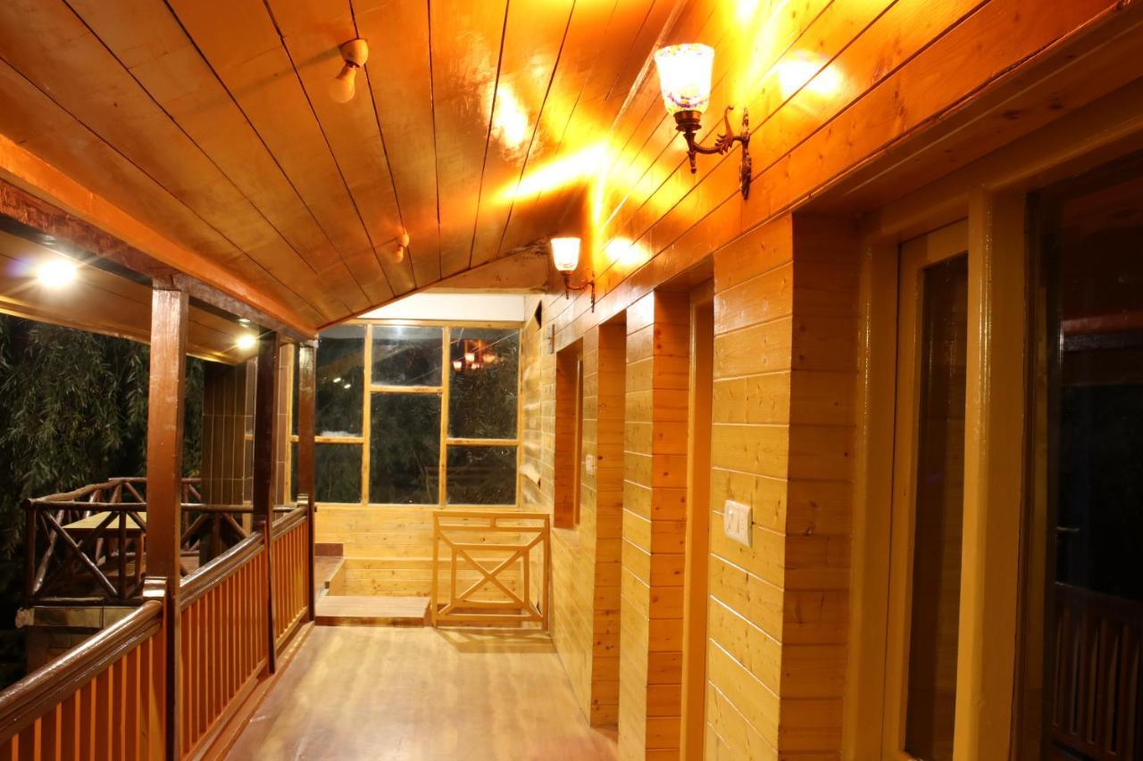 Forest Wood Cottage Manāli エクステリア 写真